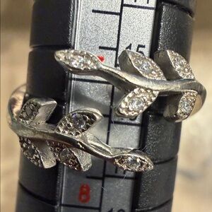 Silver Leaf Wrap Ring with Clear Crystal Accents size 7.5